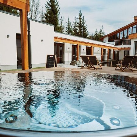 Hotel Horal Rožnov pod Radhoštěm Esterno foto