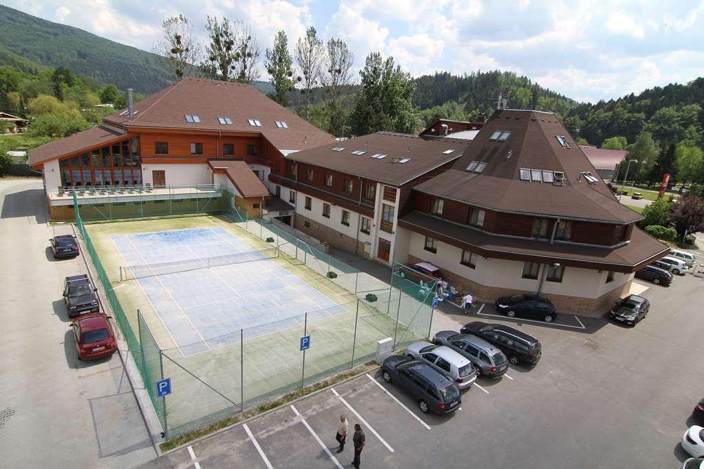 Hotel Horal Rožnov pod Radhoštěm Esterno foto