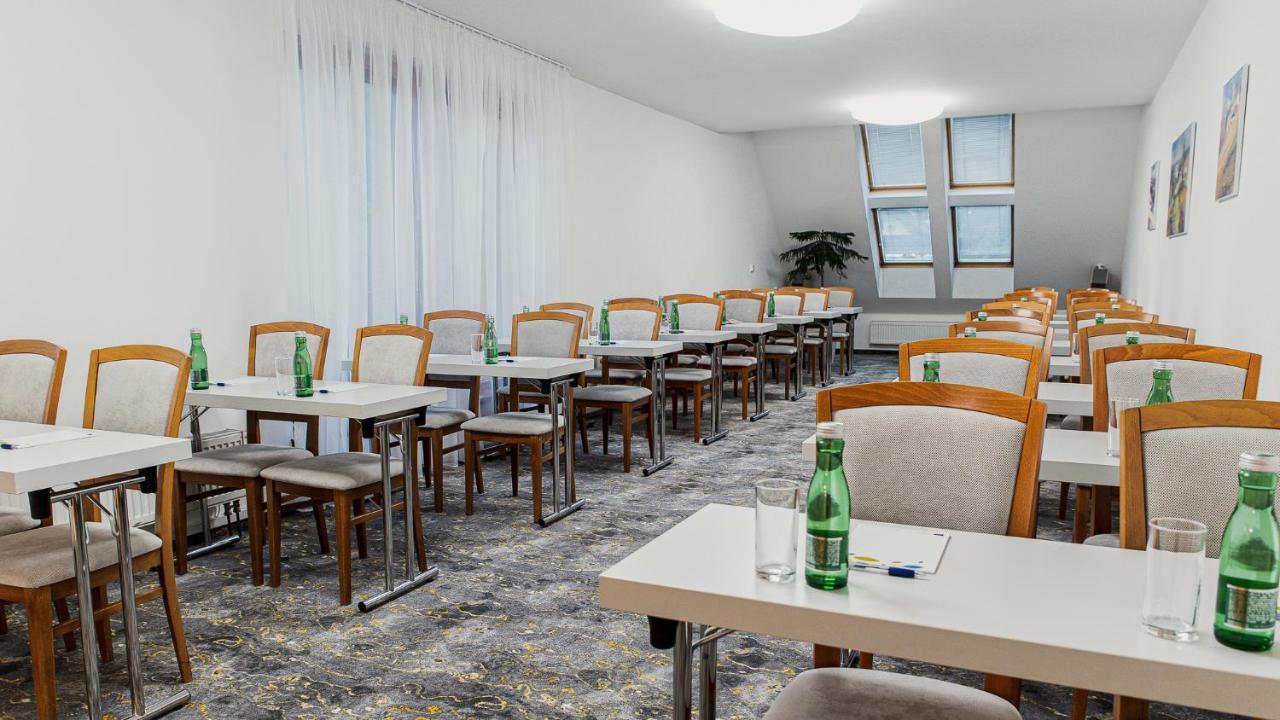 Hotel Horal Rožnov pod Radhoštěm Esterno foto