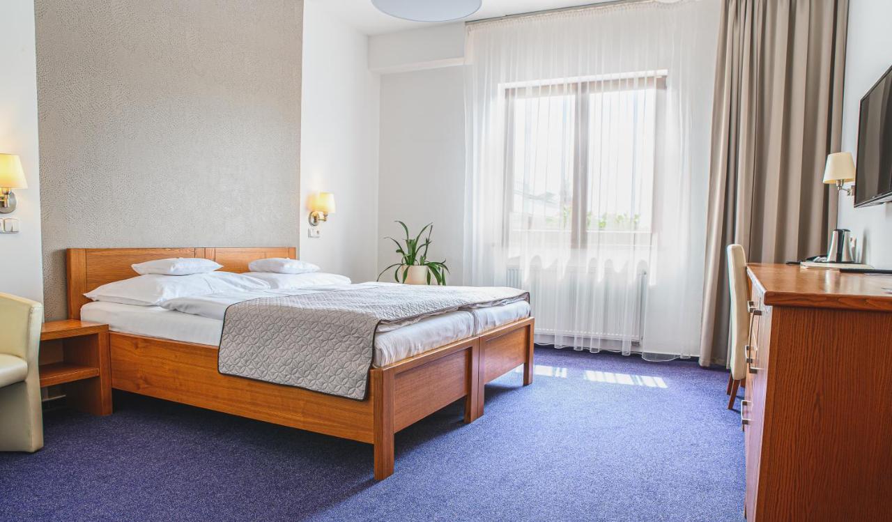 Hotel Horal Rožnov pod Radhoštěm Esterno foto