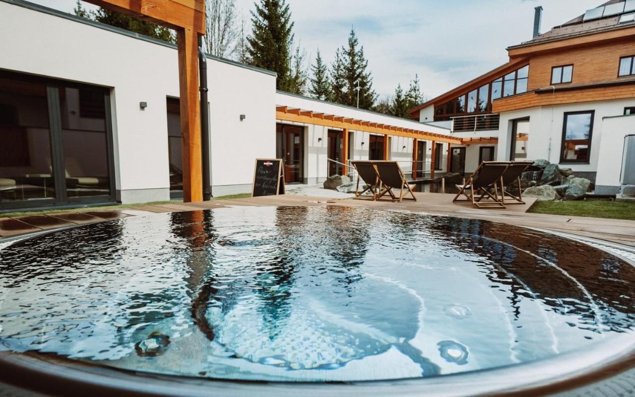 Hotel Horal Rožnov pod Radhoštěm Esterno foto