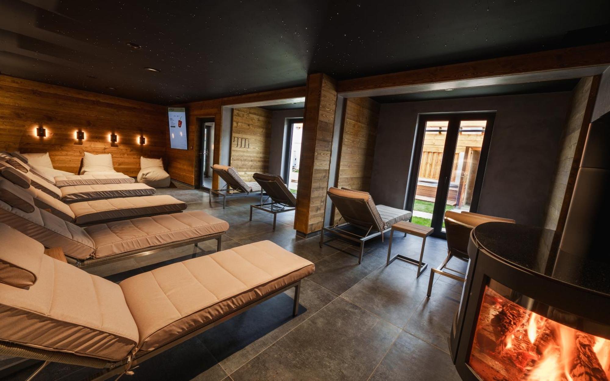 Hotel Horal Rožnov pod Radhoštěm Esterno foto
