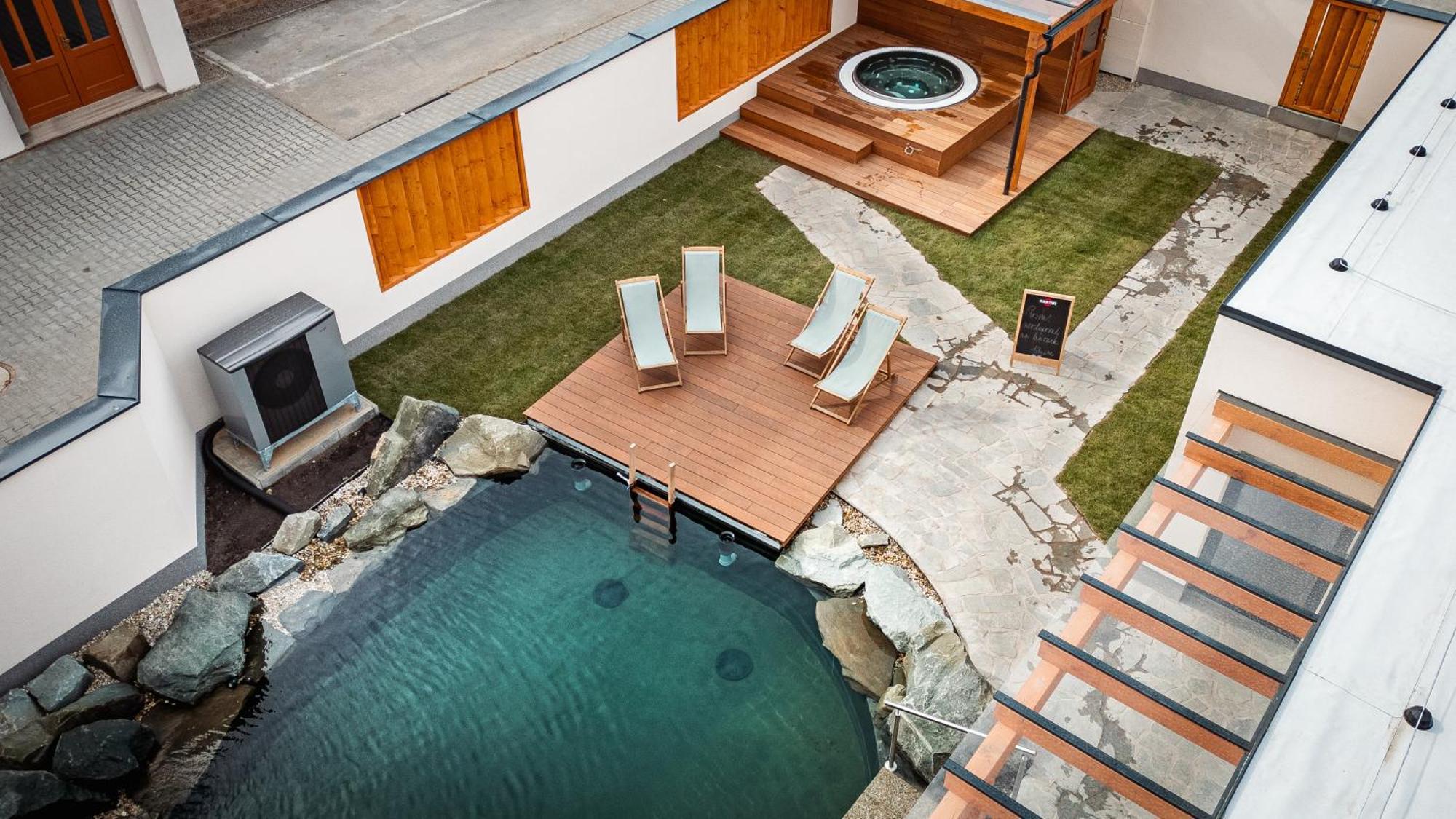 Hotel Horal Rožnov pod Radhoštěm Esterno foto