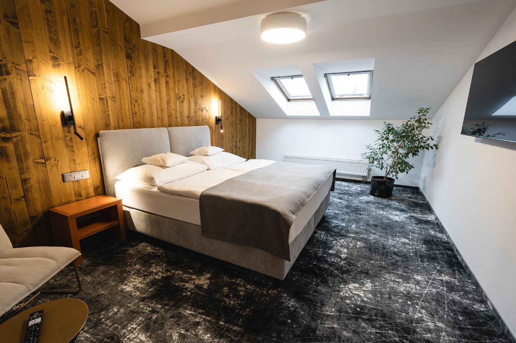Hotel Horal Rožnov pod Radhoštěm Esterno foto