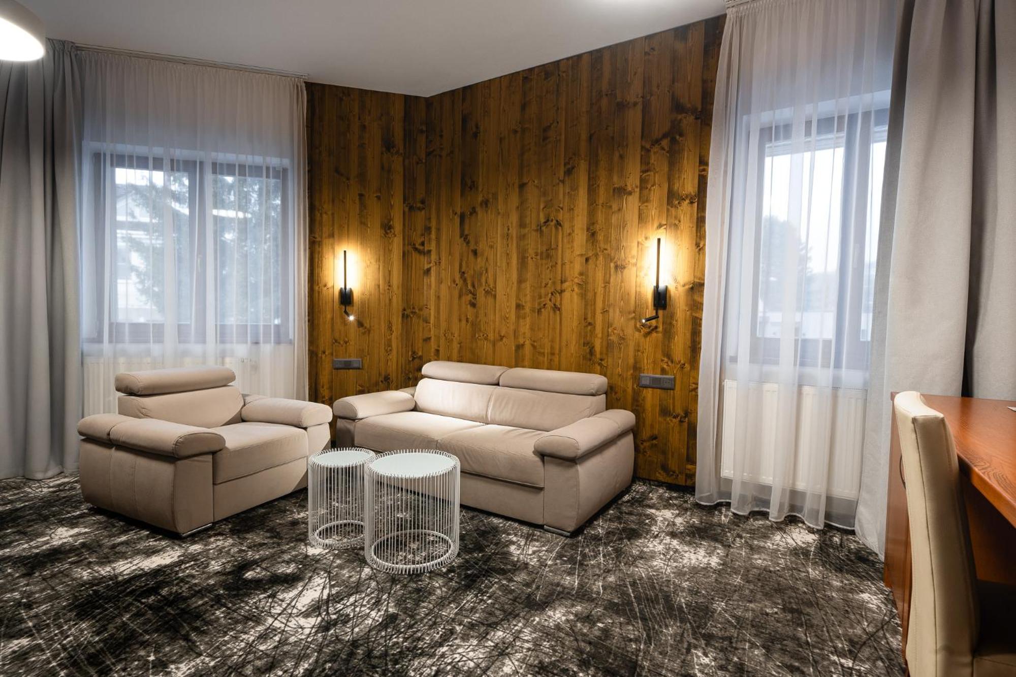 Hotel Horal Rožnov pod Radhoštěm Esterno foto